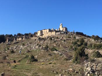 Hameau en ruine de comes